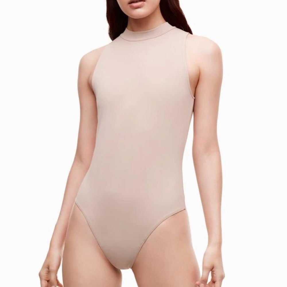 NWT Aritzia Babaton Leonov Bodysuit